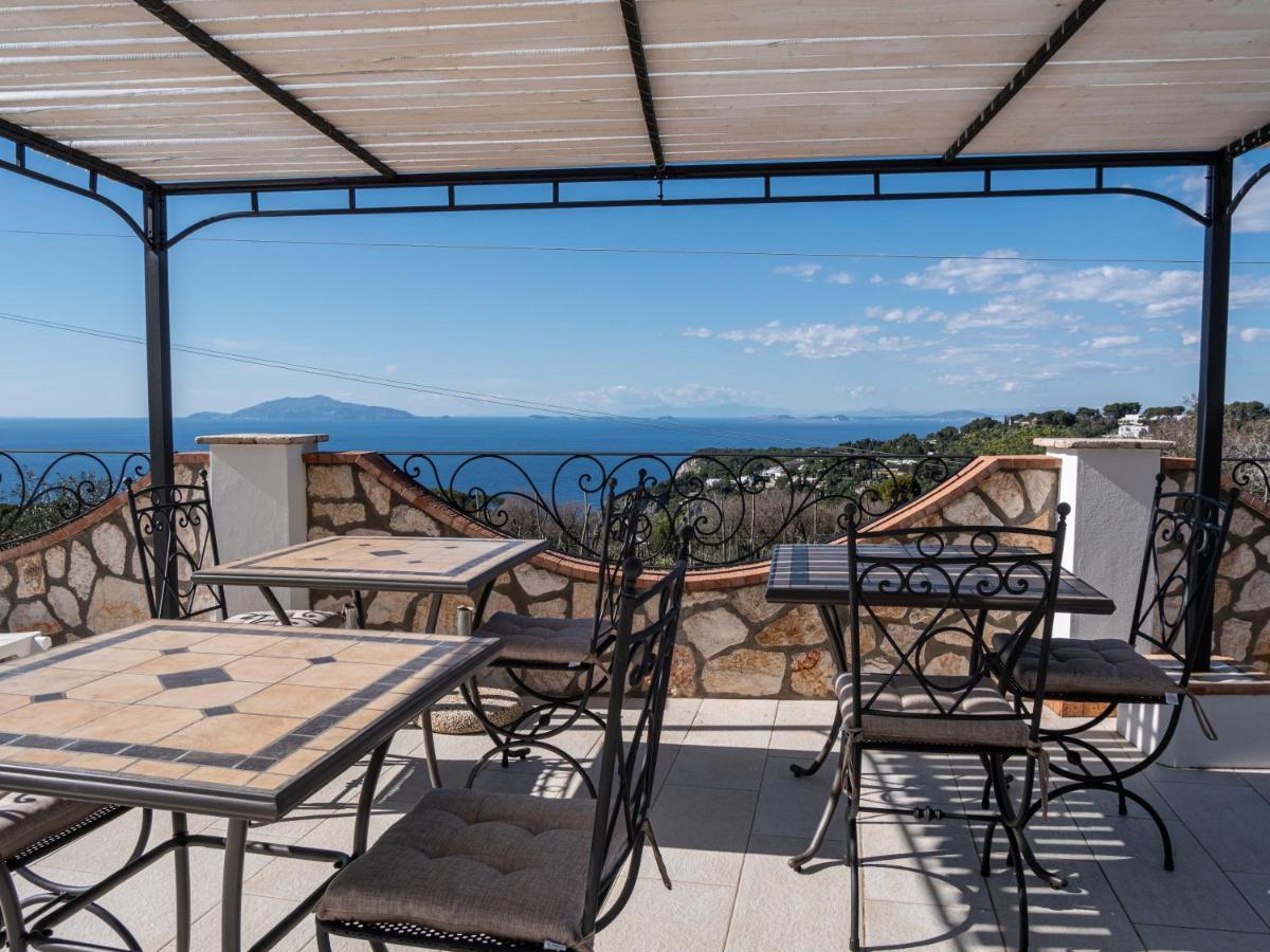 Casa Astra Bed & Breakfast Anacapri  Exterior photo