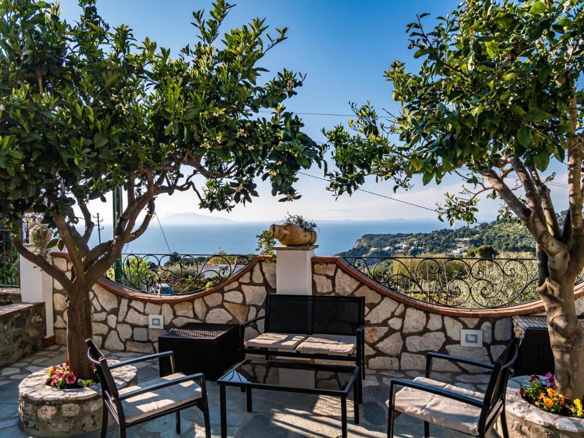Casa Astra Bed & Breakfast Anacapri  Exterior photo